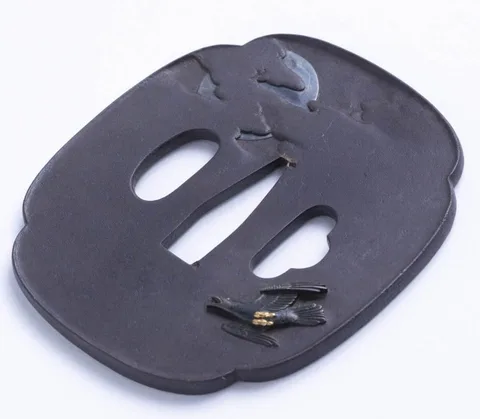 Detalle de Tsuba · Tokuoki