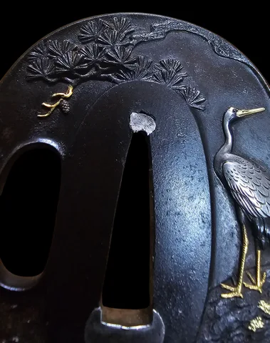 Detalle de Tsuba · Sensai Atsuoki (escuela Ōtsuki)
