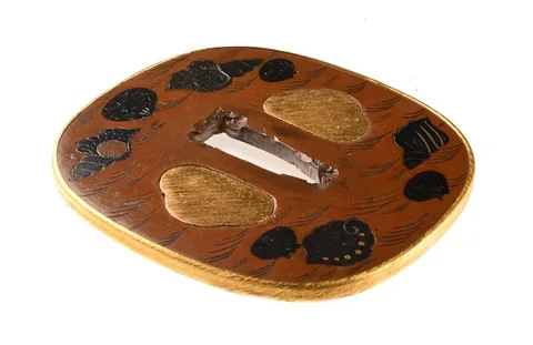 Detalle de Tsuba · Kaga