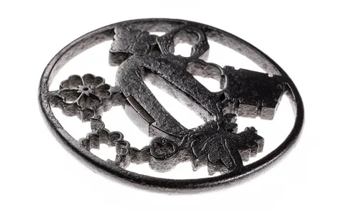 Detalle de Tsuba · Nishigaki Kanpei