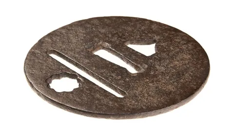 Detalle de Tsuba · Ko-Tōshō