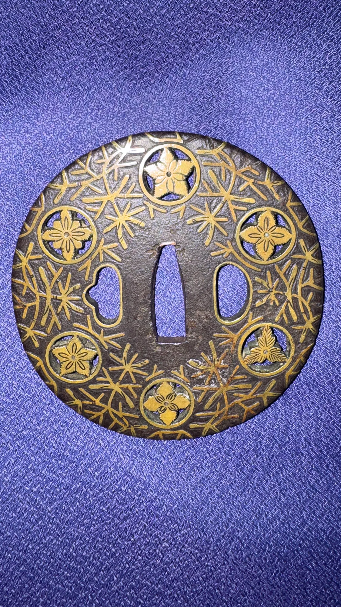Guarniciones de Tsuba · Yoshirō