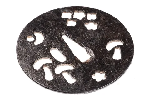 Detalle de Tsuba · Ko-Kacchūshi