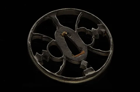 Detalle de Tsuba · Owari
