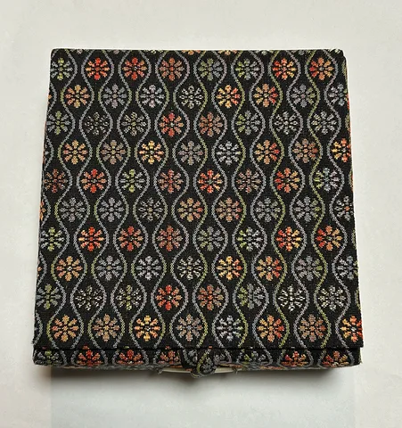 Dettaglio di Tsuba · Nobuie