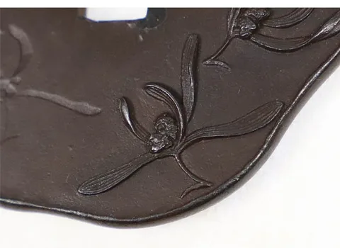 Detalle de Tsuba daishō · Kikukawa Hisahide
