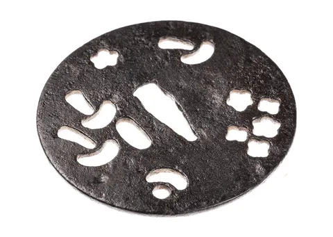 Detalle de Tsuba · Ko-Kacchūshi