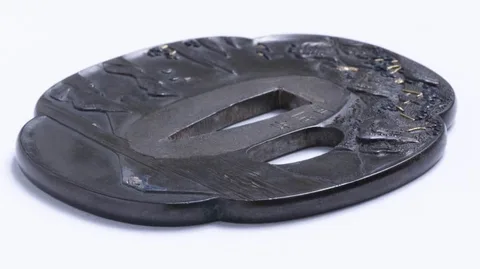 Detalle de Tsuba · Yasunori