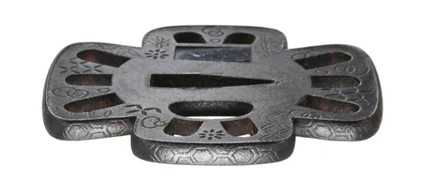 Detalle de Tsuba daishō · Norisuke
