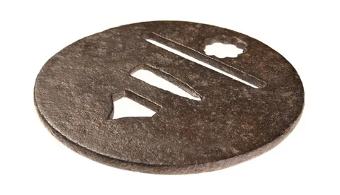 Detalle de Tsuba · Ko-Tōshō
