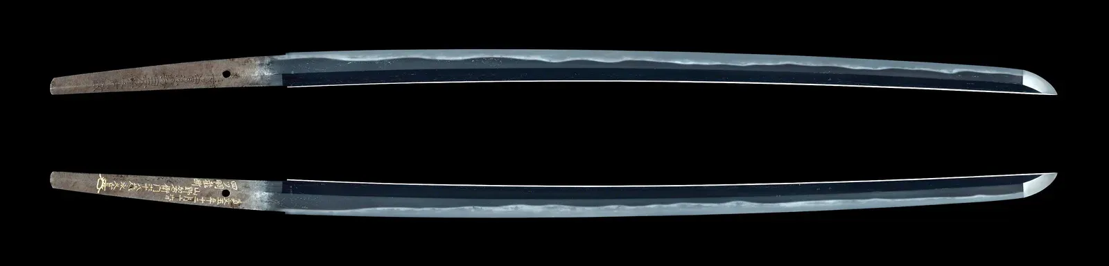 Katana firmada por Nagasone Kotetsu, con una inscripción de oro incrustado que registra una prueba de corte; período Edo.